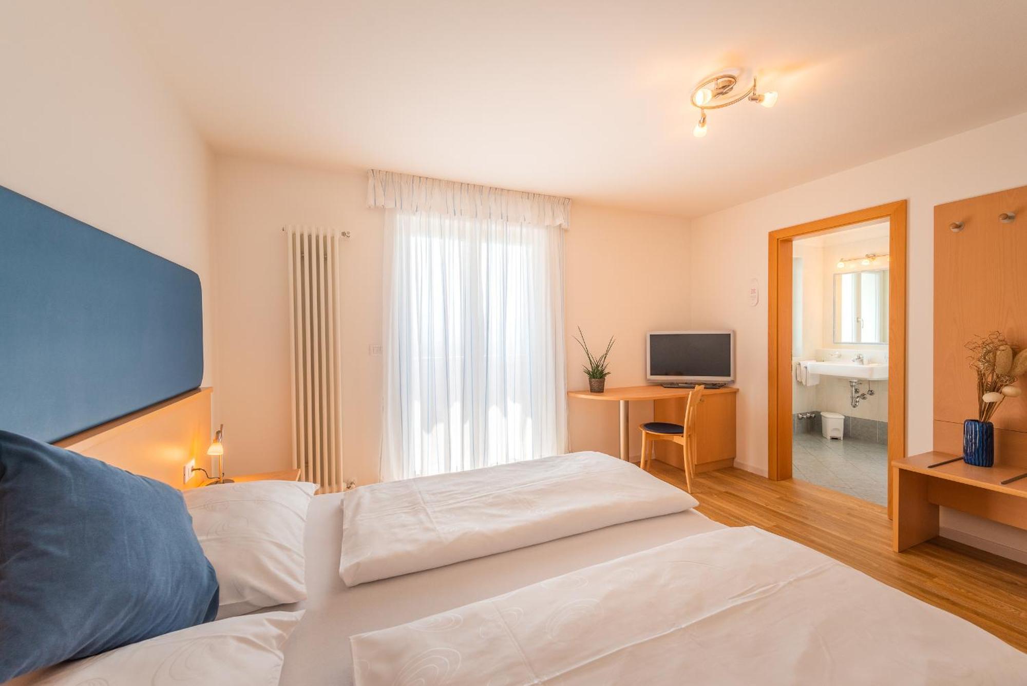 Doppelzimmer mit Balkon